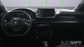 Peugeot e-2008 de 2023