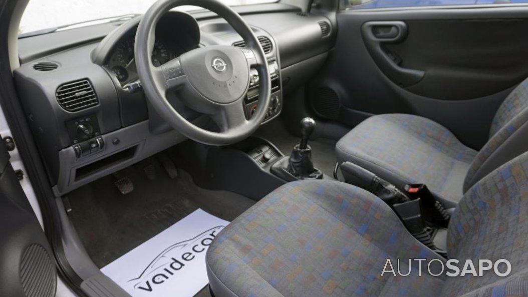 Opel Corsa 1.7 DTi 16V N-Joy de 2001