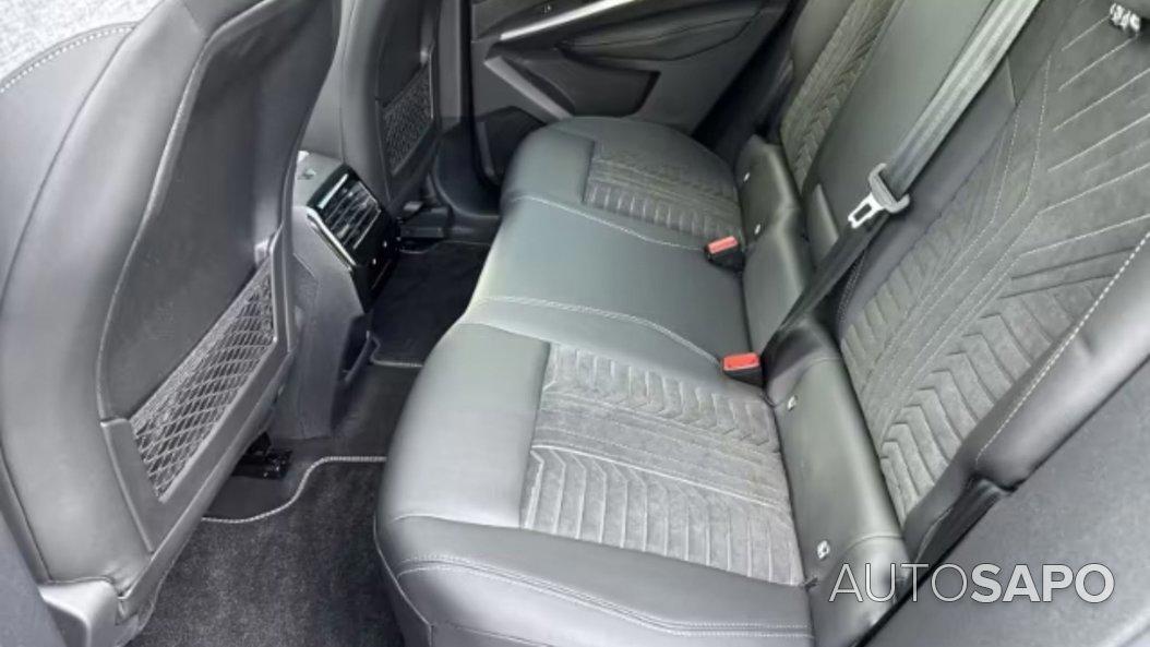 Peugeot e-3008 de 2025