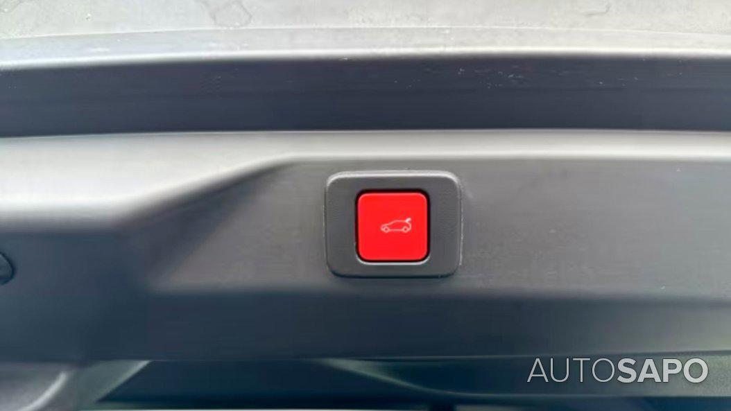 Peugeot e-3008 de 2025