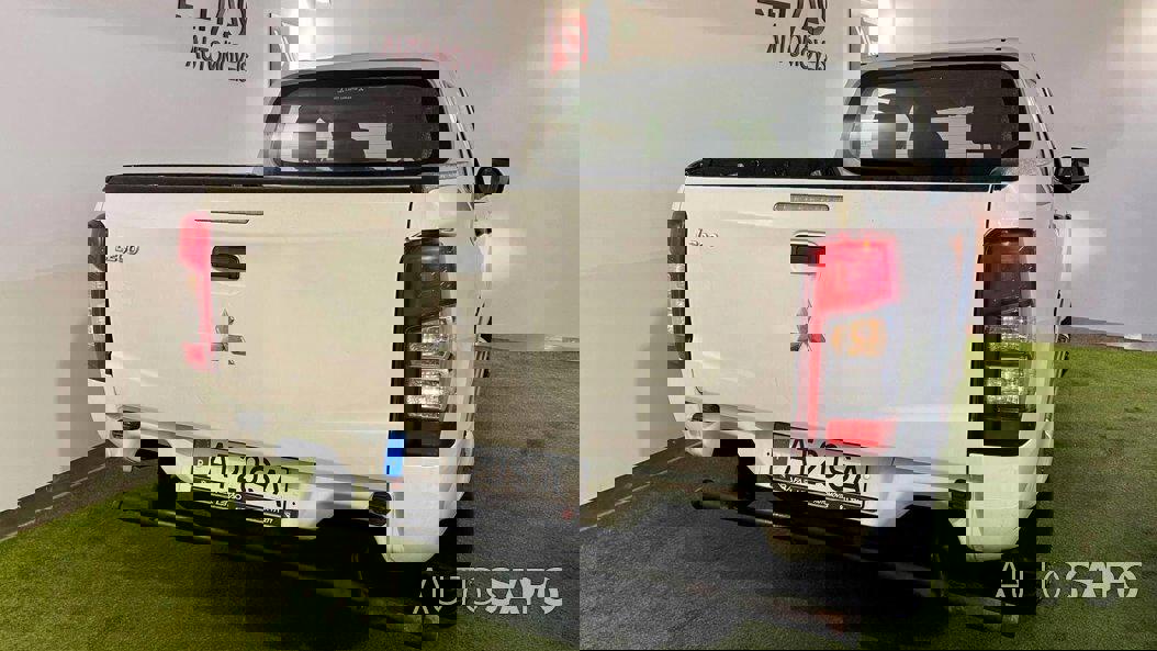 Mitsubishi L200 Strakar de 2022