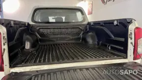 Mitsubishi L200 Strakar de 2022