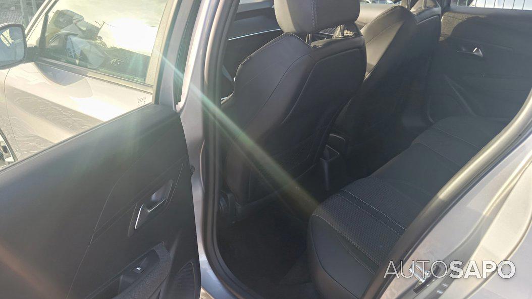 Peugeot 208 1.2 PureTech Style de 2025