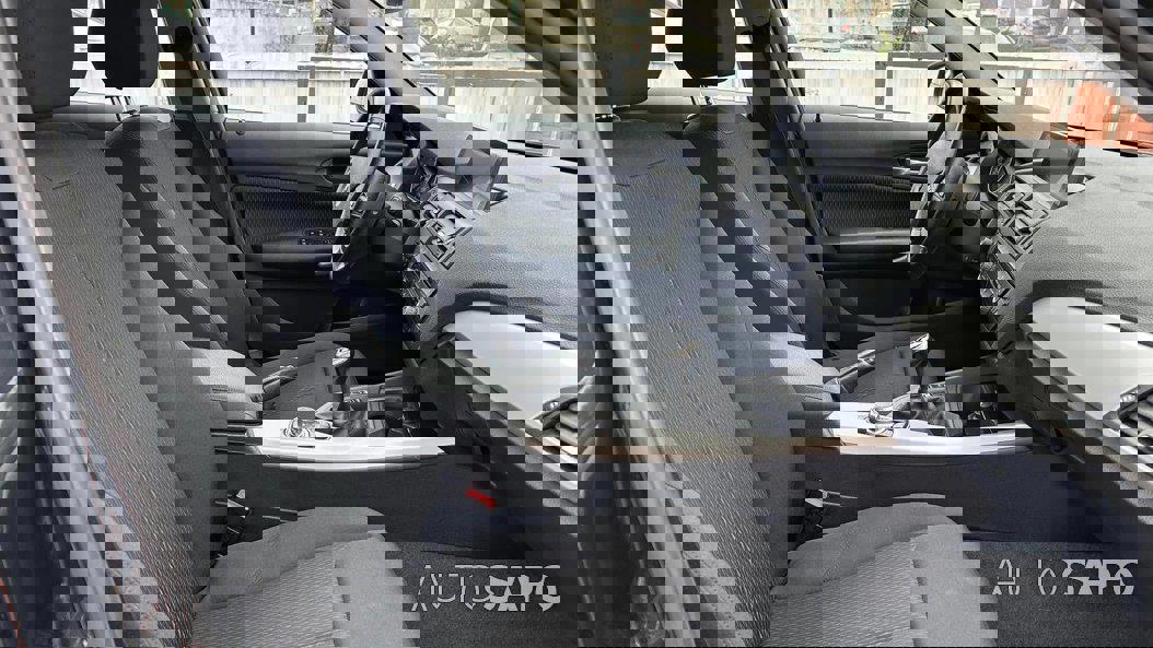 BMW Série 1 116 d EfficientDynamics de 2012