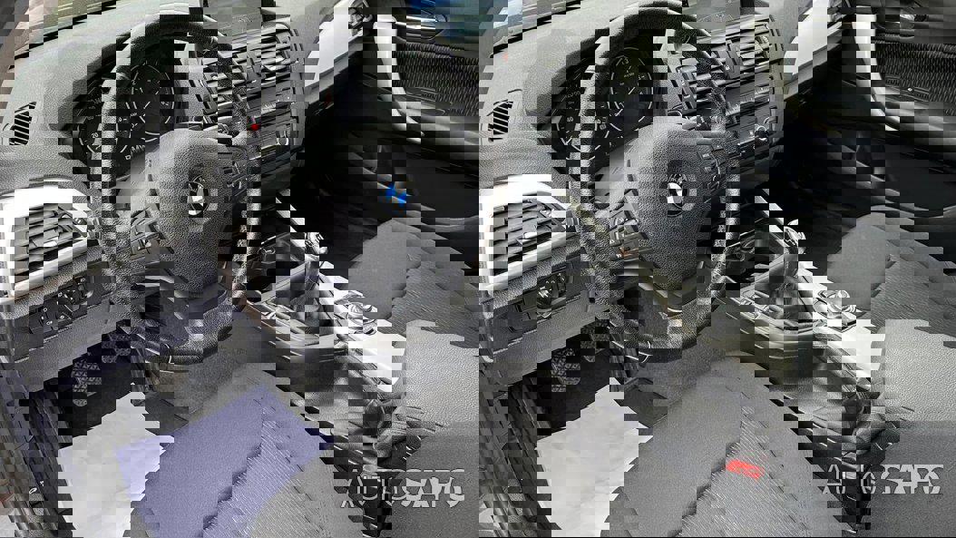 BMW Série 1 116 d EfficientDynamics de 2012