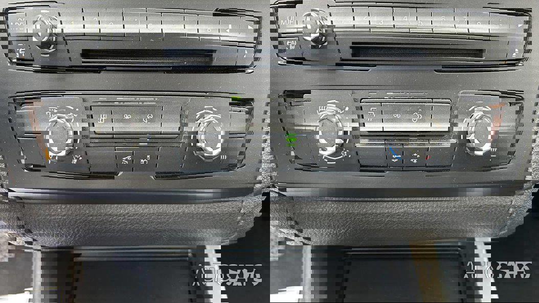 BMW Série 1 116 d EfficientDynamics de 2012