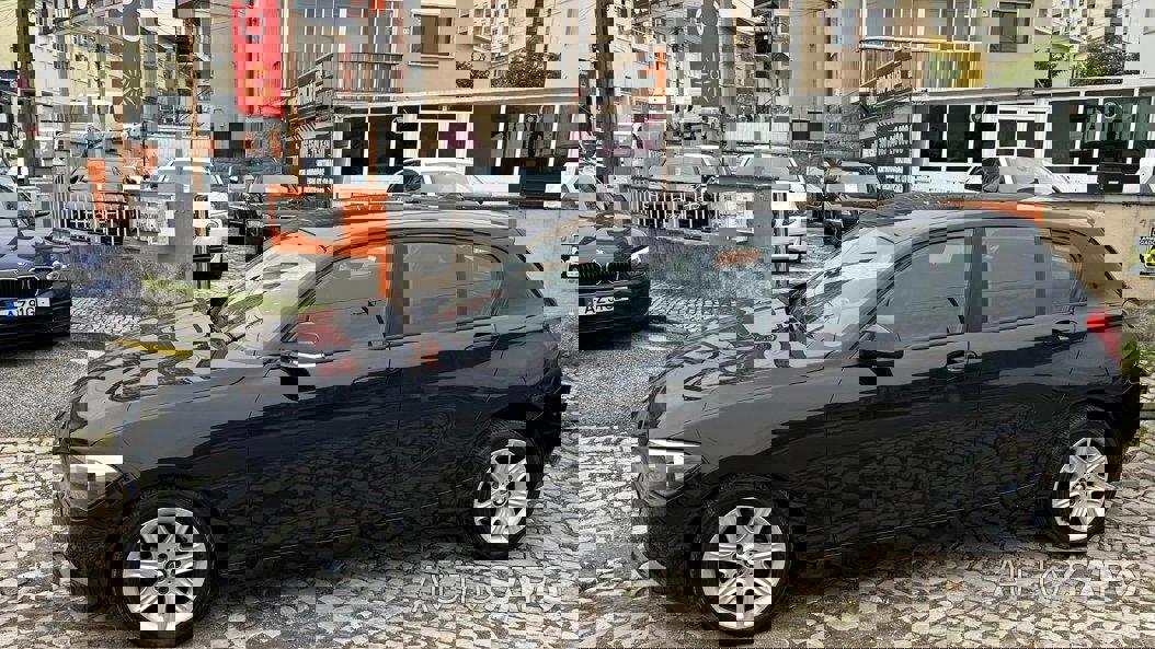 BMW Série 1 116 d EfficientDynamics de 2012