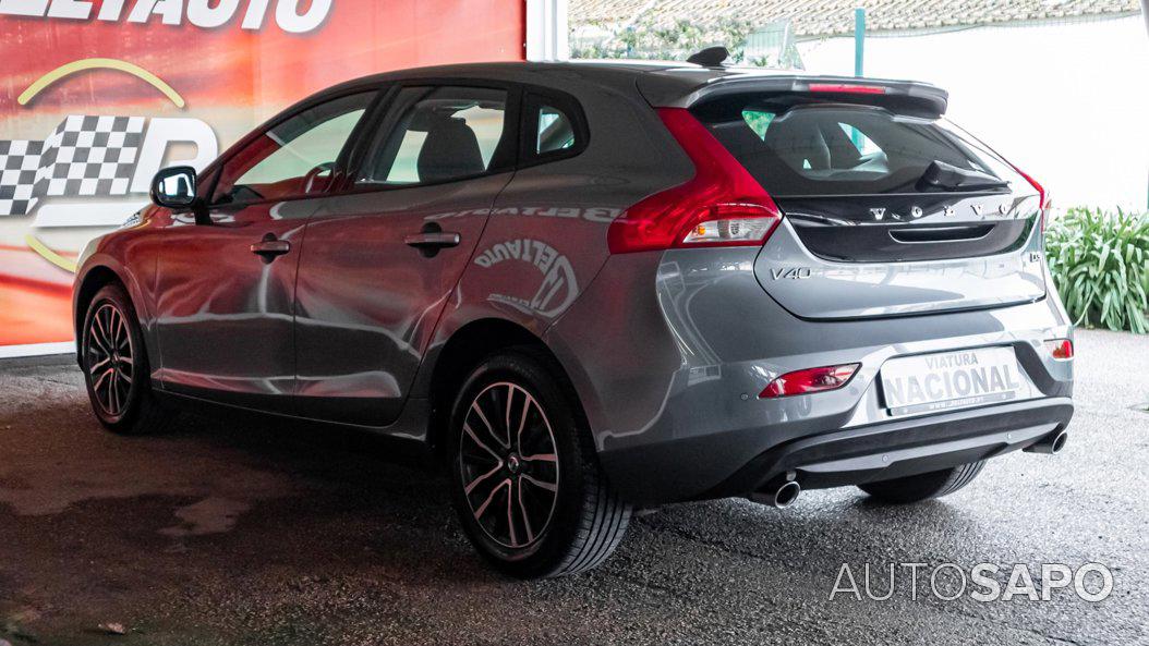 Volvo V40 2.0 D3 Momentum de 2019