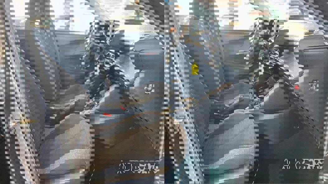 Peugeot 2008 1.2 PureTech Active Pack de 2021