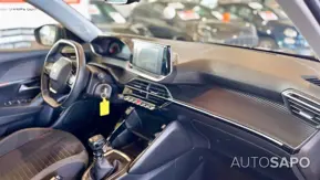 Peugeot 2008 1.2 PureTech Active Pack de 2021