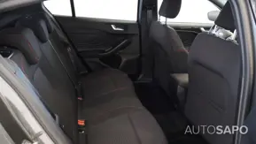 Ford Focus 1.0 EcoBoost MHEV ST-Line de 2025