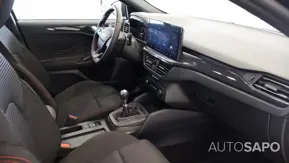 Ford Focus 1.0 EcoBoost MHEV ST-Line de 2025