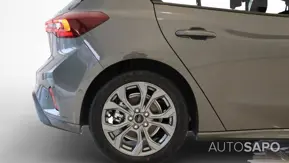 Ford Focus 1.0 EcoBoost MHEV ST-Line de 2025