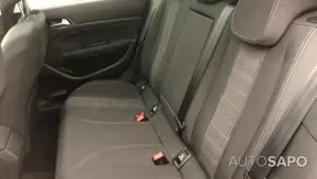 Peugeot 308 1.2 PureTech Allure de 2019