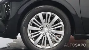 Peugeot 208 1.2 PureTech Style de 2016