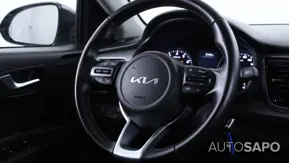 Kia Rio de 2023