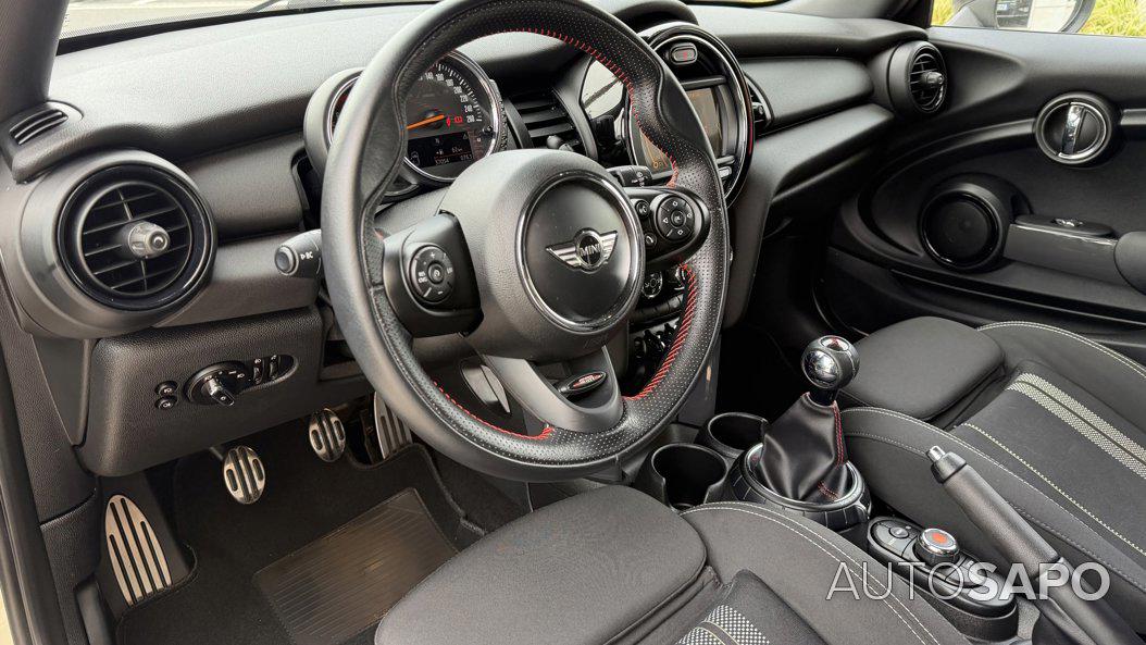 MINI One Standard de 2016