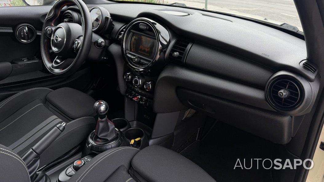 MINI One Standard de 2016