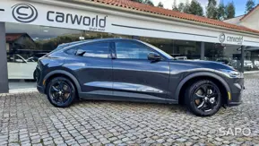 Ford Mustang Mach-E de 2022
