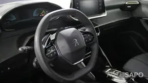 Peugeot e-2008 de 2023