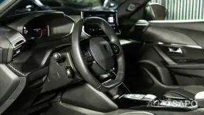 Peugeot e-2008 de 2025