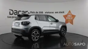 Jeep Avenger 54 kWh Summit de 2025