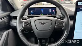 Ford Mustang Mach-E de 2025