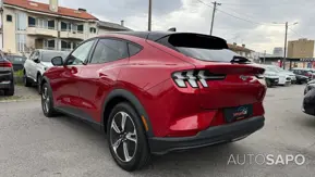 Ford Mustang Mach-E de 2025