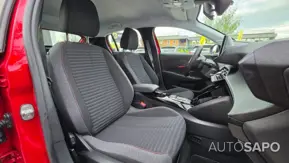 Peugeot E-208 de 2025