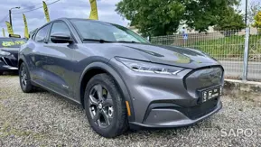 Ford Mustang Mach-E RWD de 2021
