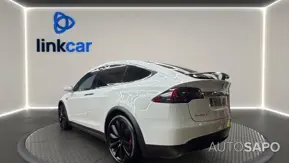 Tesla Model S P90D de 2016
