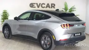 Ford Mustang Mach-E de 2022