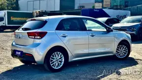 Kia Rio de 2023