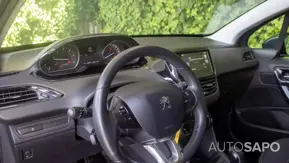 Peugeot 208 de 2015