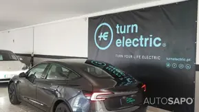Tesla Model 3 Standard Range Plus RWD de 2025
