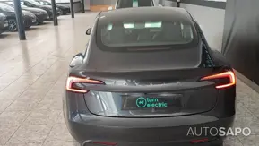 Tesla Model 3 Standard Range Plus RWD de 2025