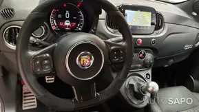 Abarth 695 de 2023
