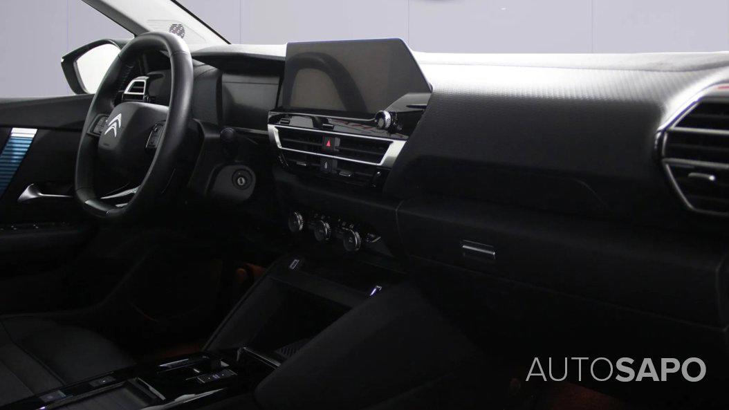 Citroën e-C4 — fotografia 8