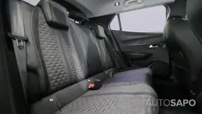 Peugeot e-2008 de 2023