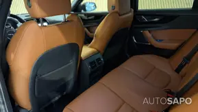 Jaguar XE de 2023