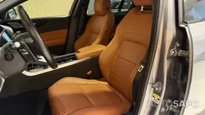 Jaguar XE de 2023