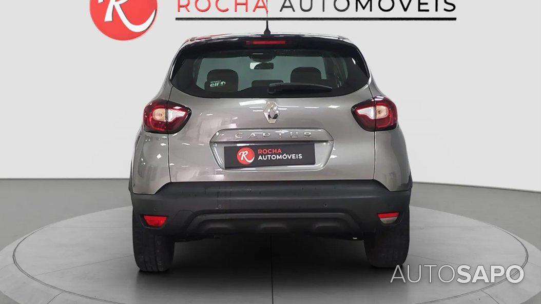 Renault Captur — fotografia 5