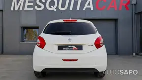 Peugeot 208 de 2015