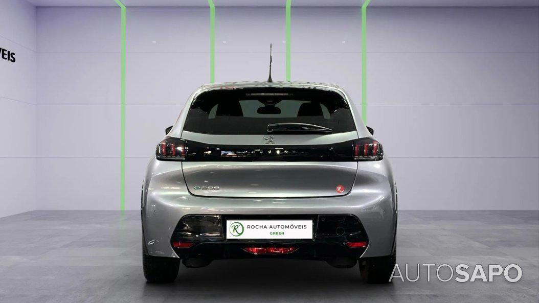 Peugeot e-208 — fotografia 4