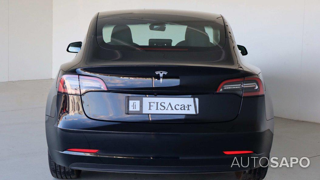 Tesla Model 3 — fotografia 6