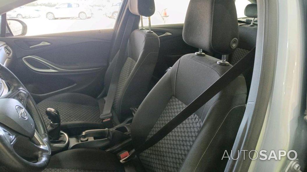 Opel Astra — fotografia 5