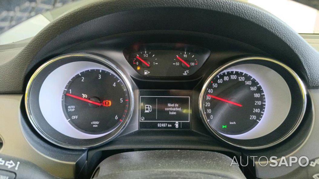 Opel Astra — fotografia 6