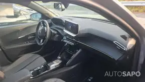 Peugeot e-2008 de 2024