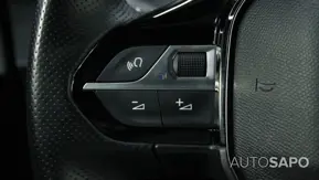 Peugeot e-2008 de 2025