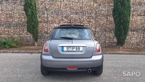 MINI Cooper de 2010